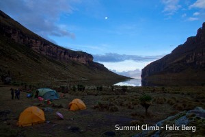 Summit Climb Kenia Michaelson Lake