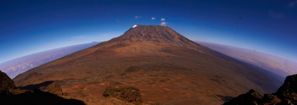 Kilimandscharo: Blick auf dem höchsten Berg von Afrika, Mawenzi-Route (Bild: Felix Berg)