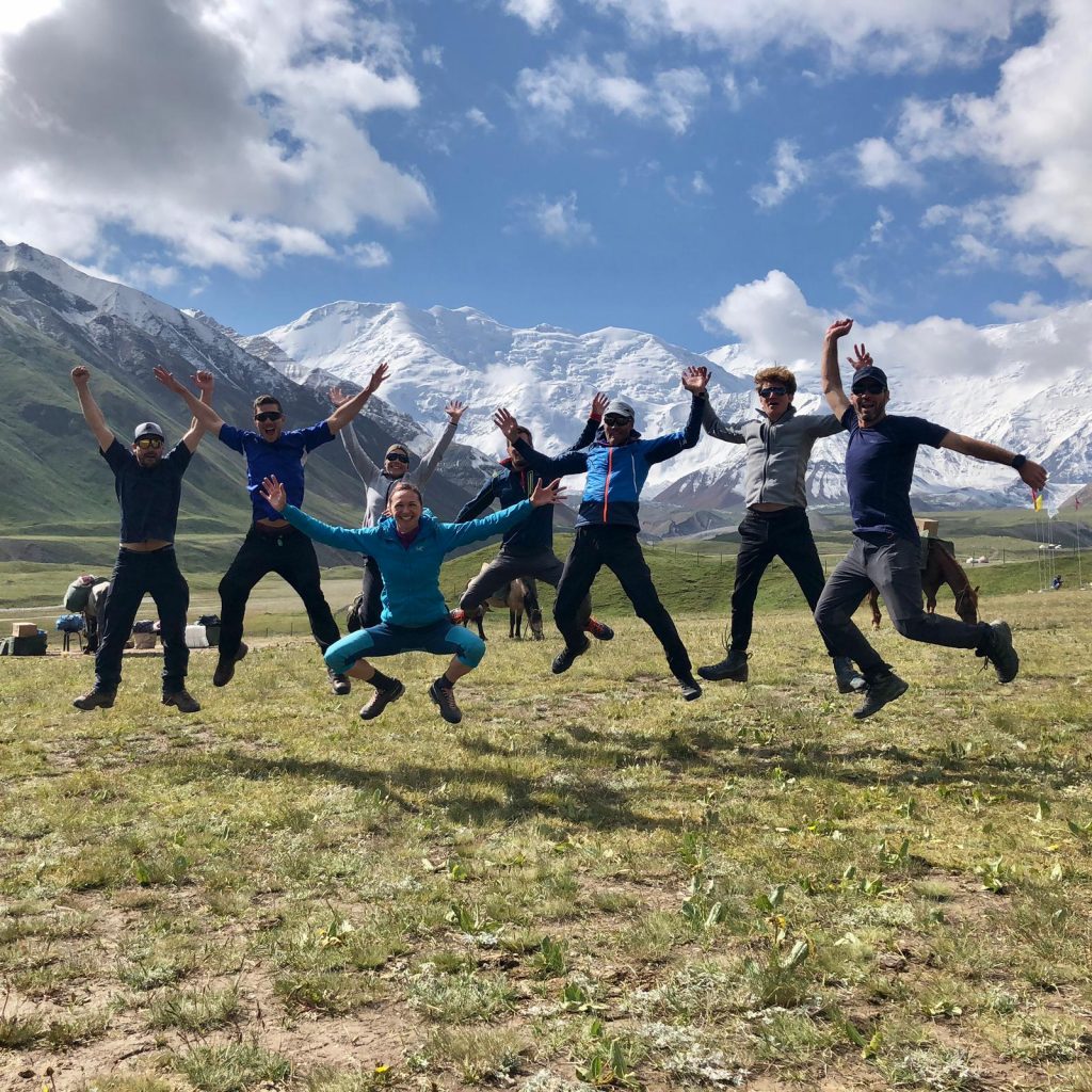 Lenin Peak, Happy Team