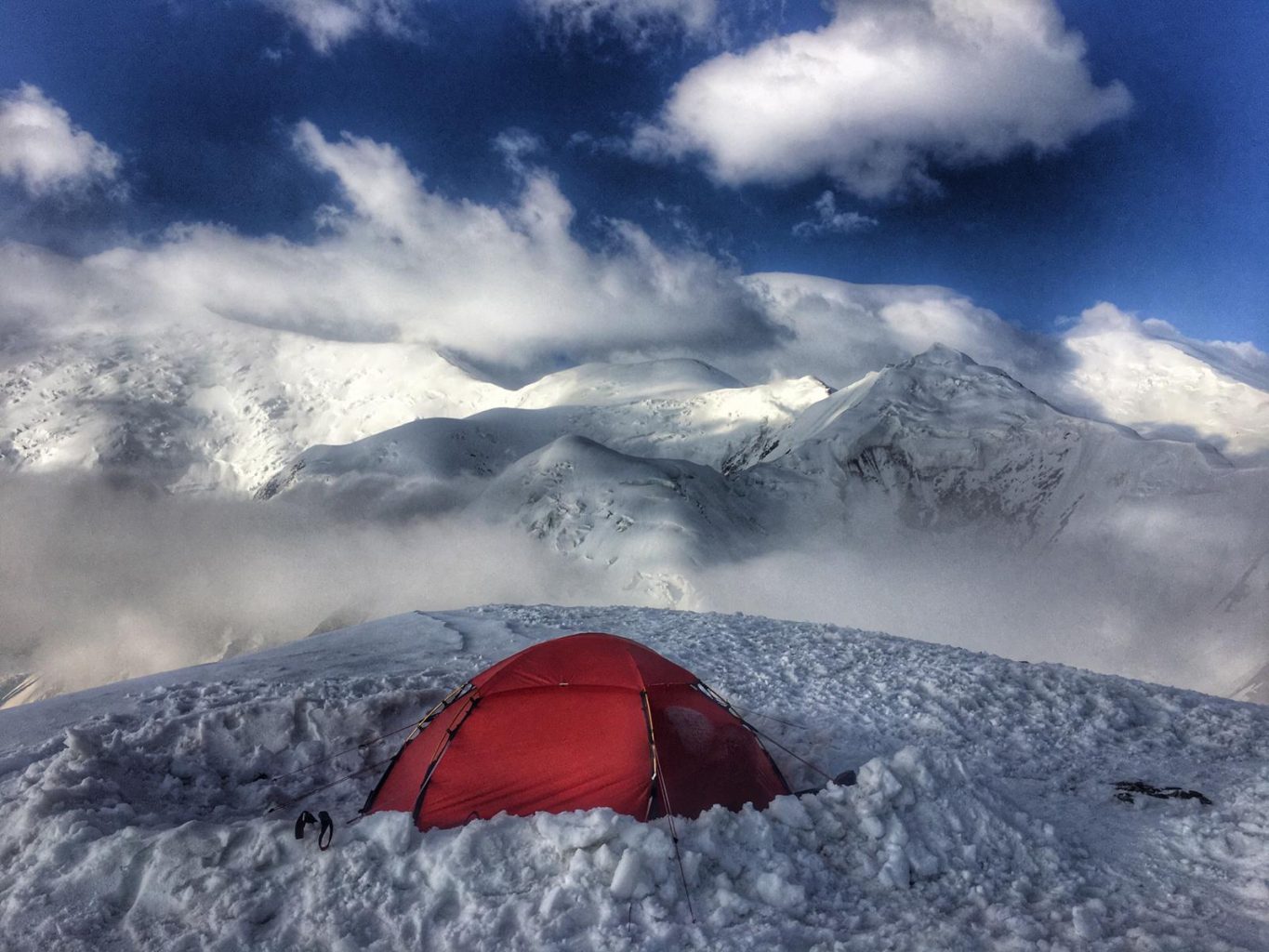 Camp am Yukhin Peak - Summit