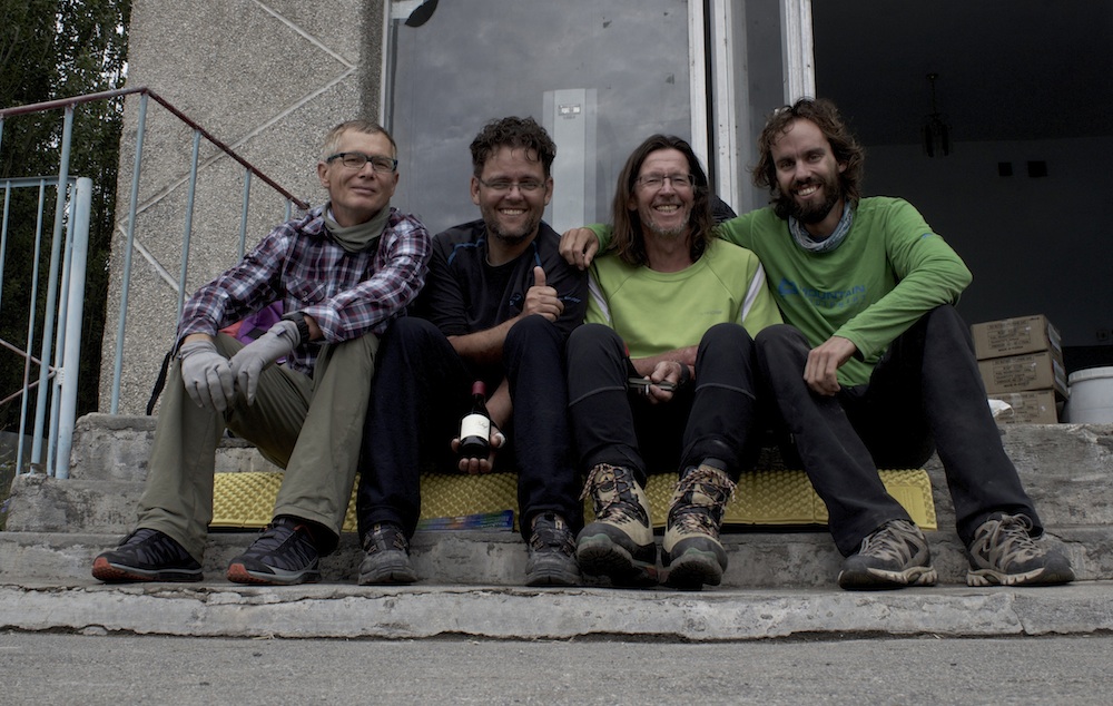 Abschiedstrunk-Tadschikistan-SC-Blog 