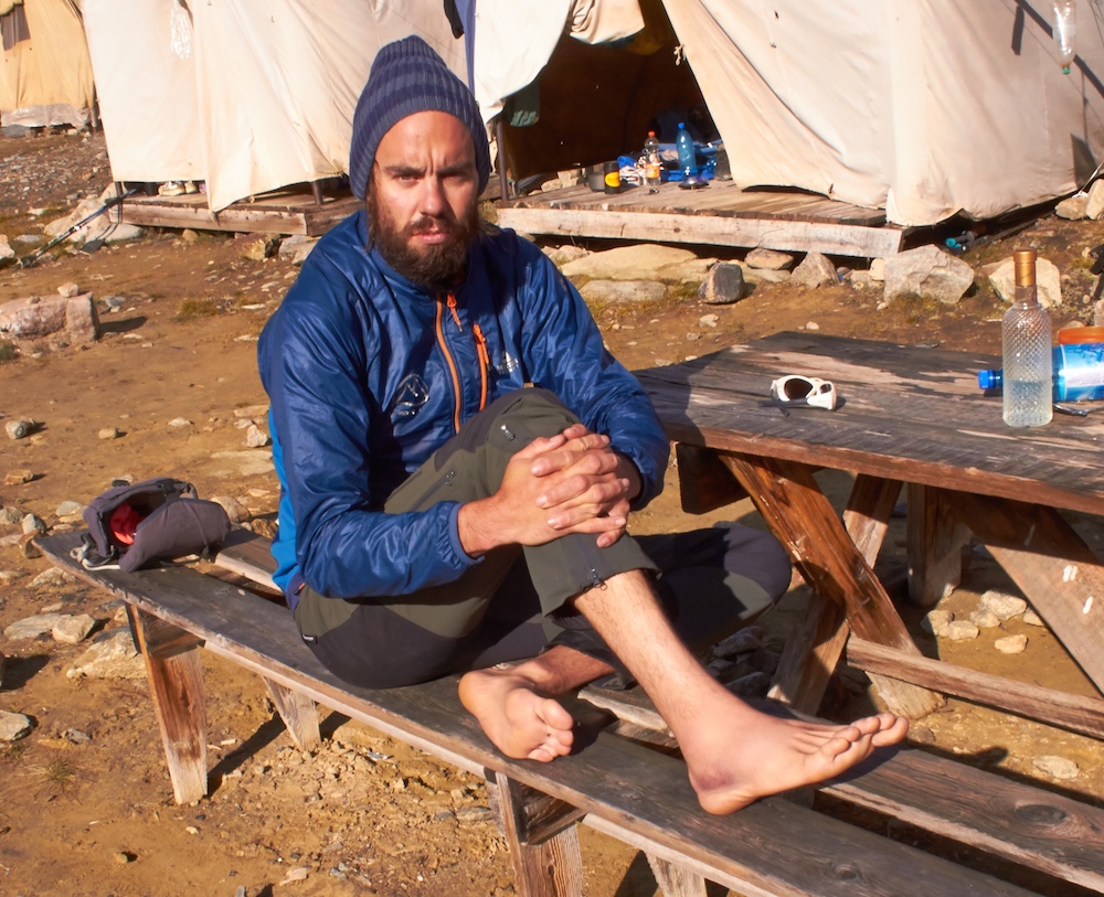 Pamir-Felix-Berg: Verletzter Fuss.                           