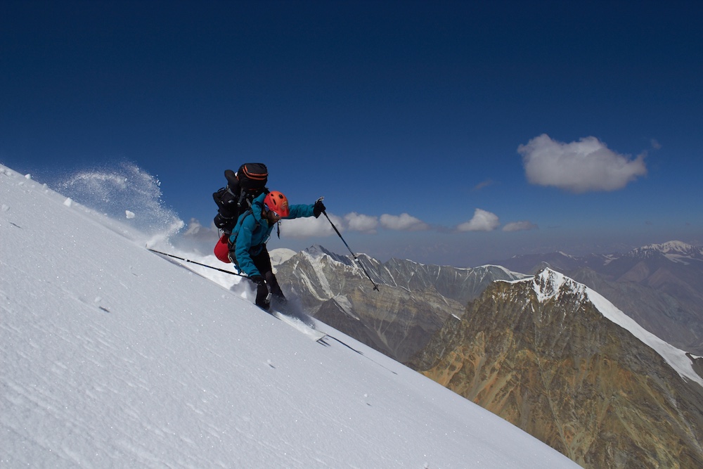 Pamir-Felix-Berg: Cala Skiing                            