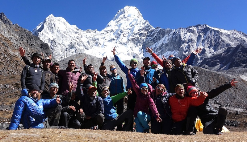 Ama-Dablam-2016  