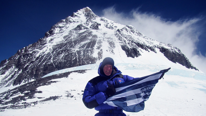 Everest-Sud-Damian-Bourke-at-the-south-col-summit