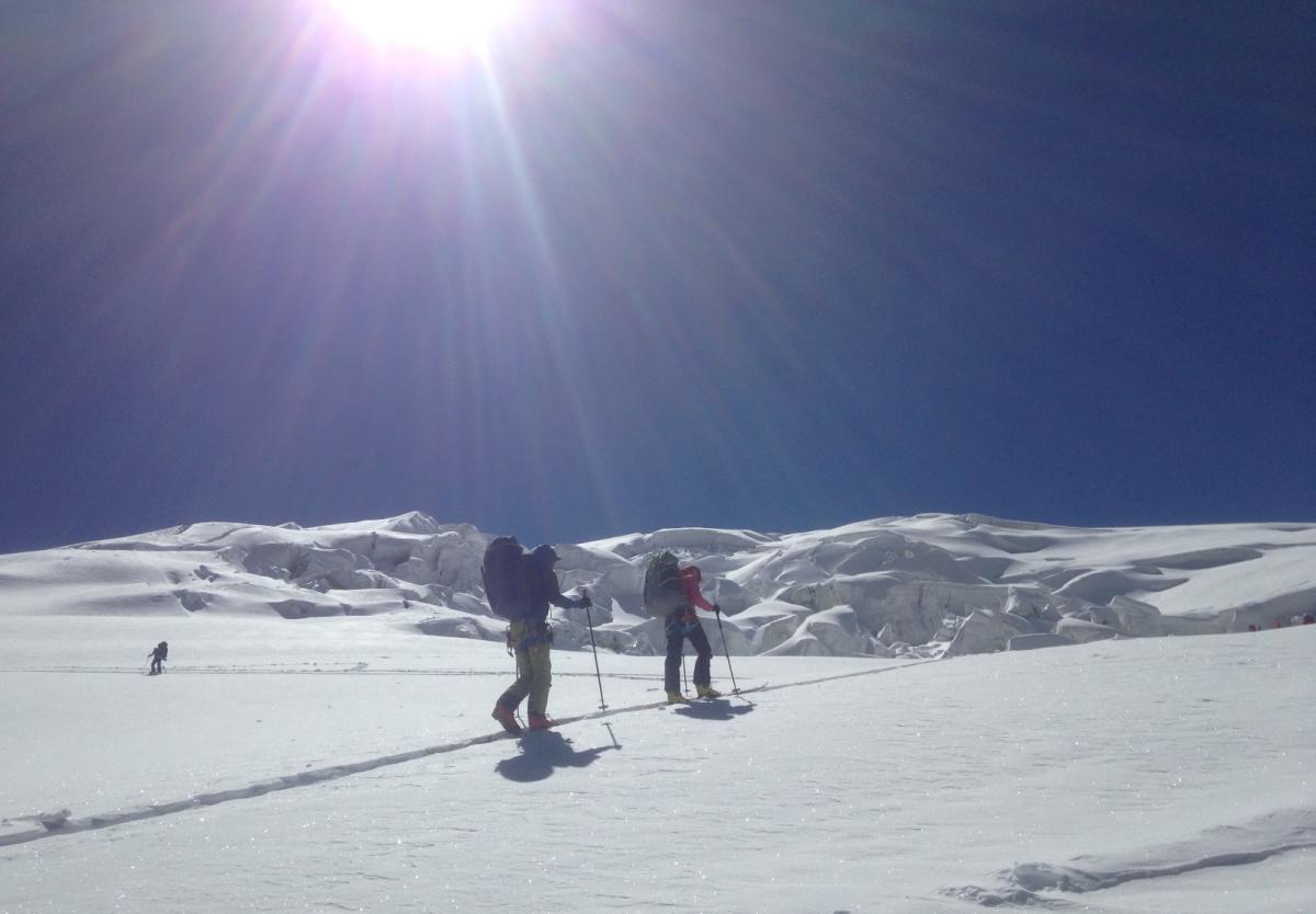 Muztagh-Ata-C2-ski-ascent