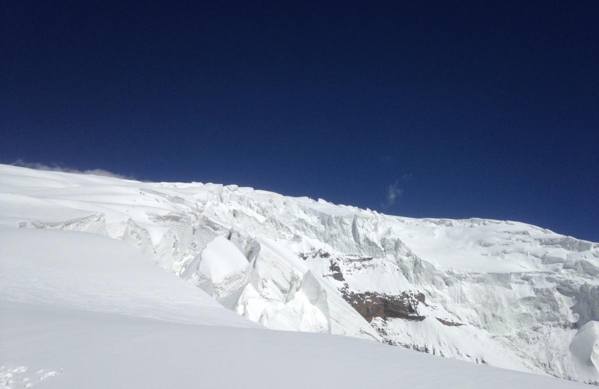 Muztagh-Ata-C2-way-icefall