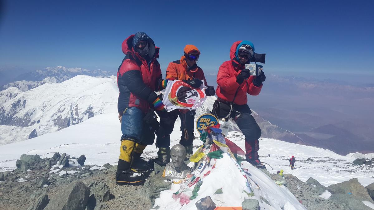 SummitClimb Pik Lenin 6 jurge, sasha, mag summit