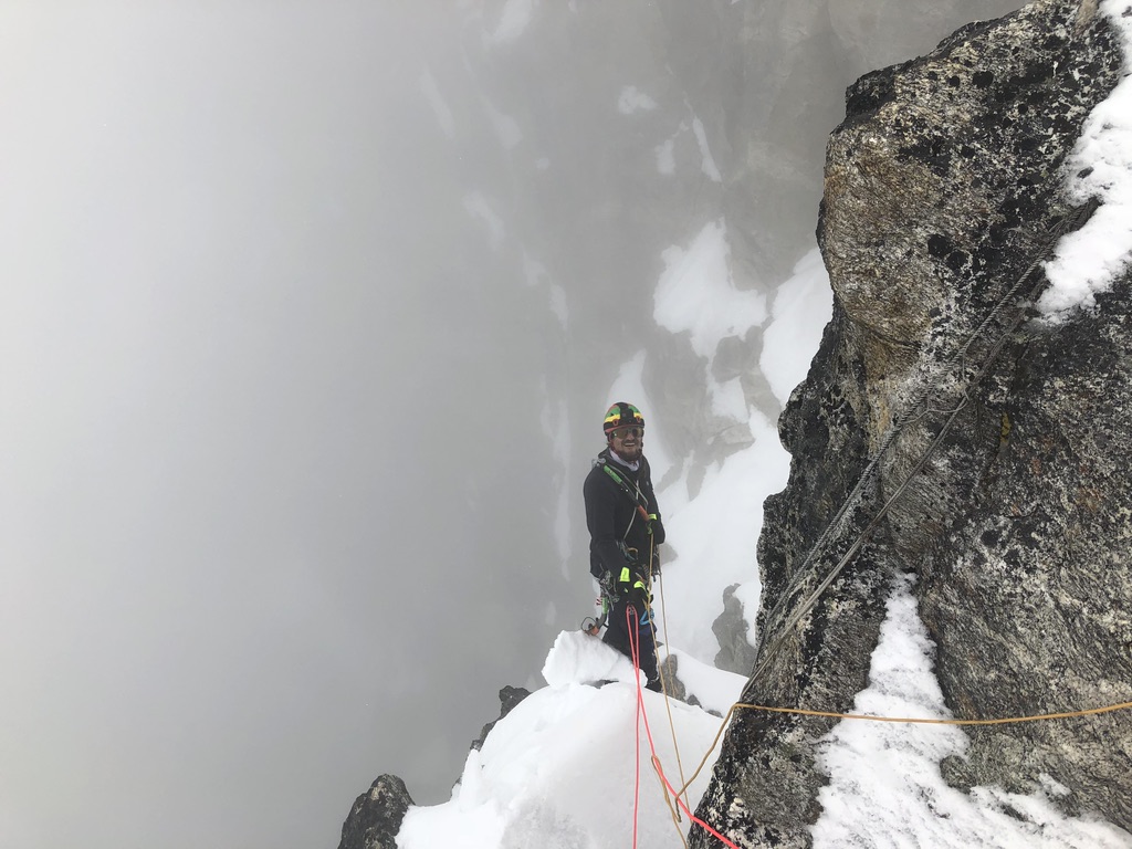 Langtang Lirung Notch
