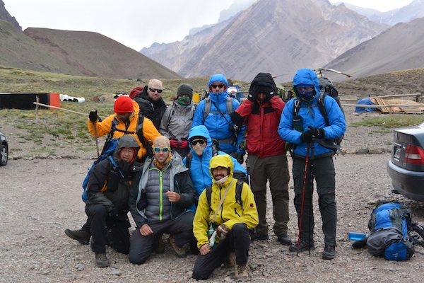 Our team at the start of the approach - Photo Diamon Pon SummitClimb.de